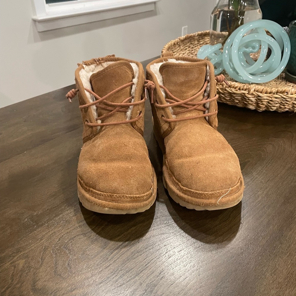 Ugg Chukka Boots Size 6